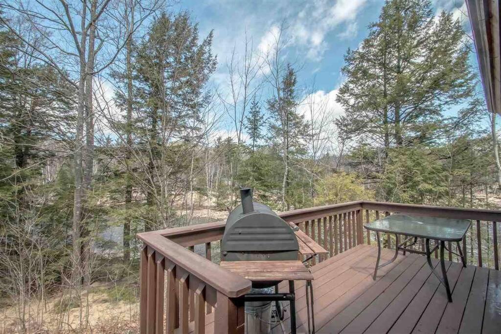 Relaxing Riverside Retreat - Storyland, Attitash, North Conway Apartment Bartlett Ngoại thất bức ảnh